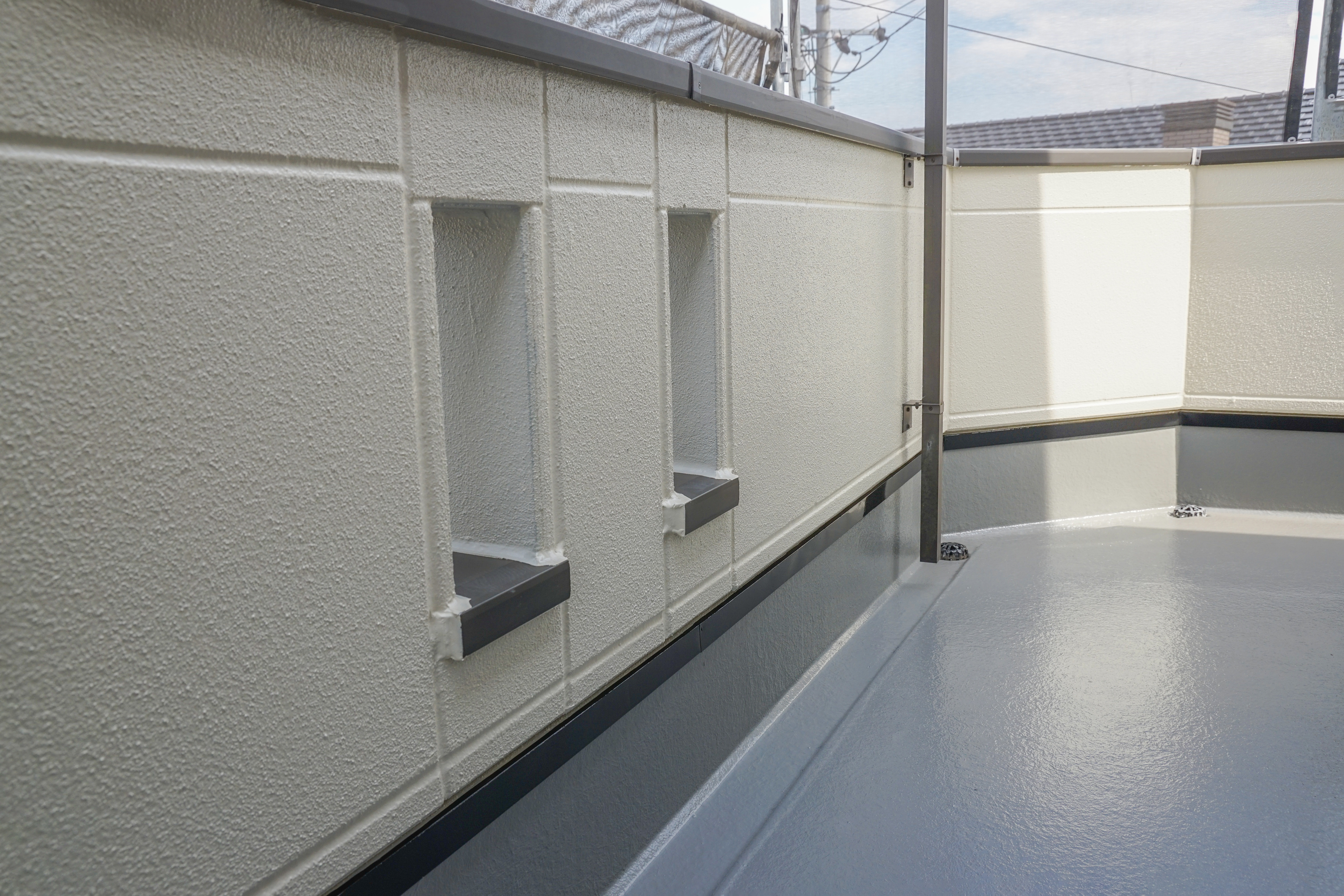 防水塗装のバルコニー